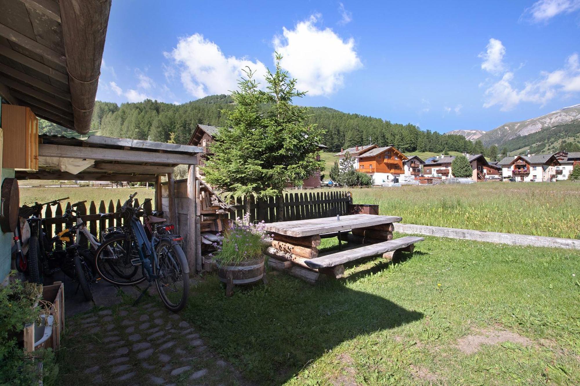 Appartamenti Lorenza 3 Baite Giotto Livigno Exterior photo